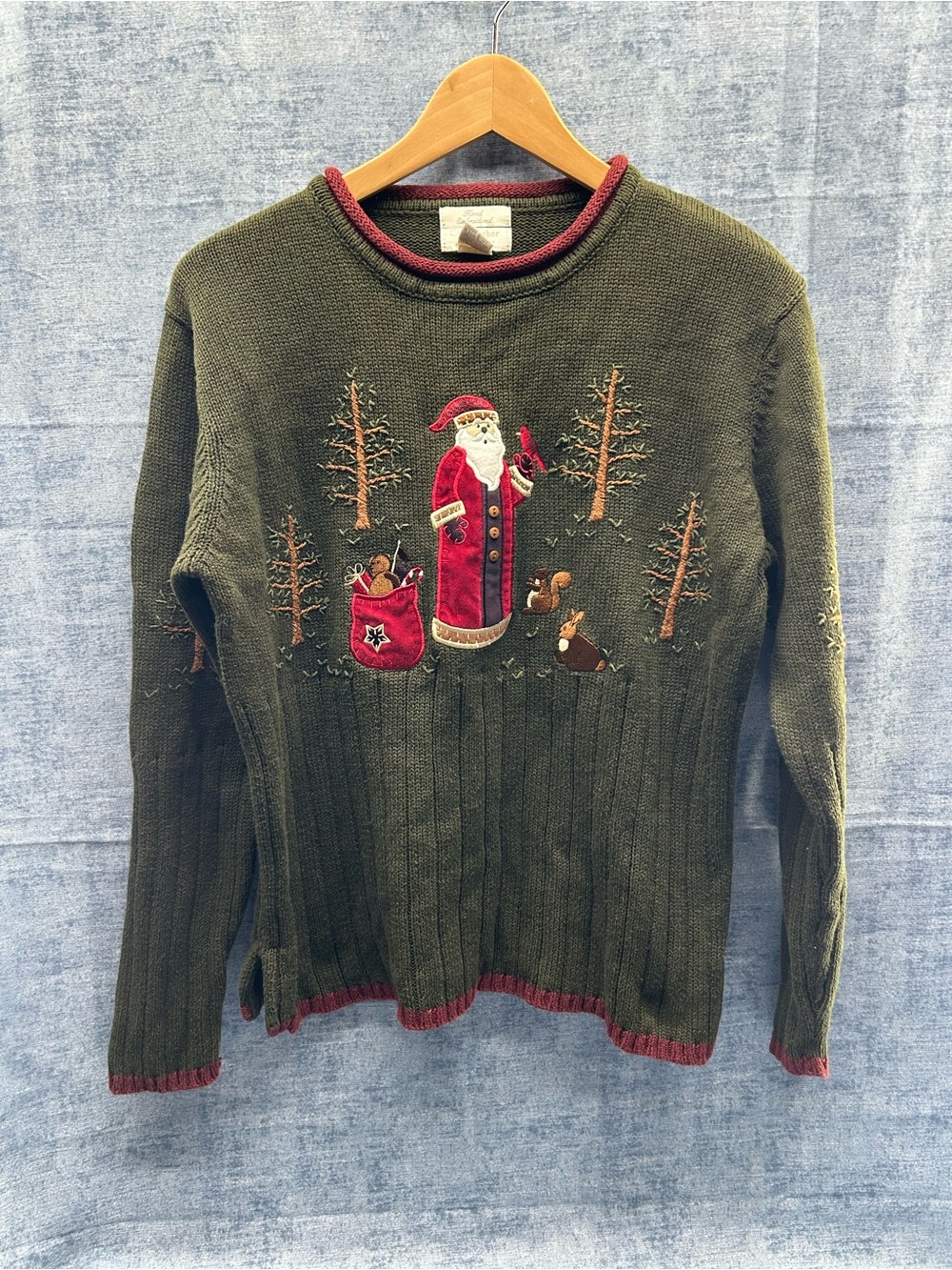 VTG Christopher & banks embroidered Christmas sweater medium green cottage knit